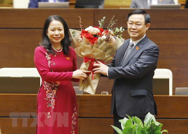 武氏映春女士当选为越南社会主义共和国副主席
